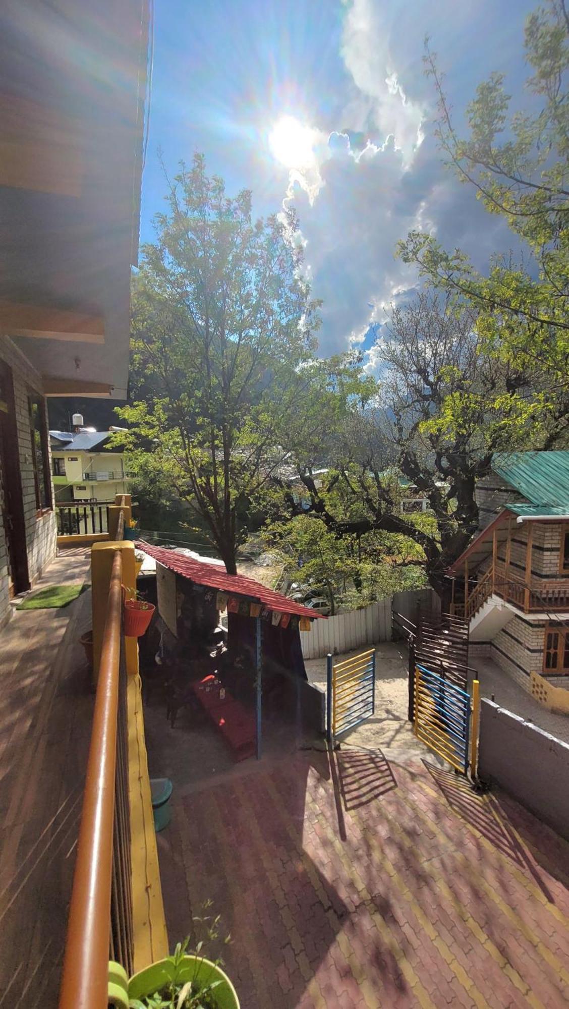 Nirvana By Oztel - Backpacker Hostel Kasol Dış mekan fotoğraf